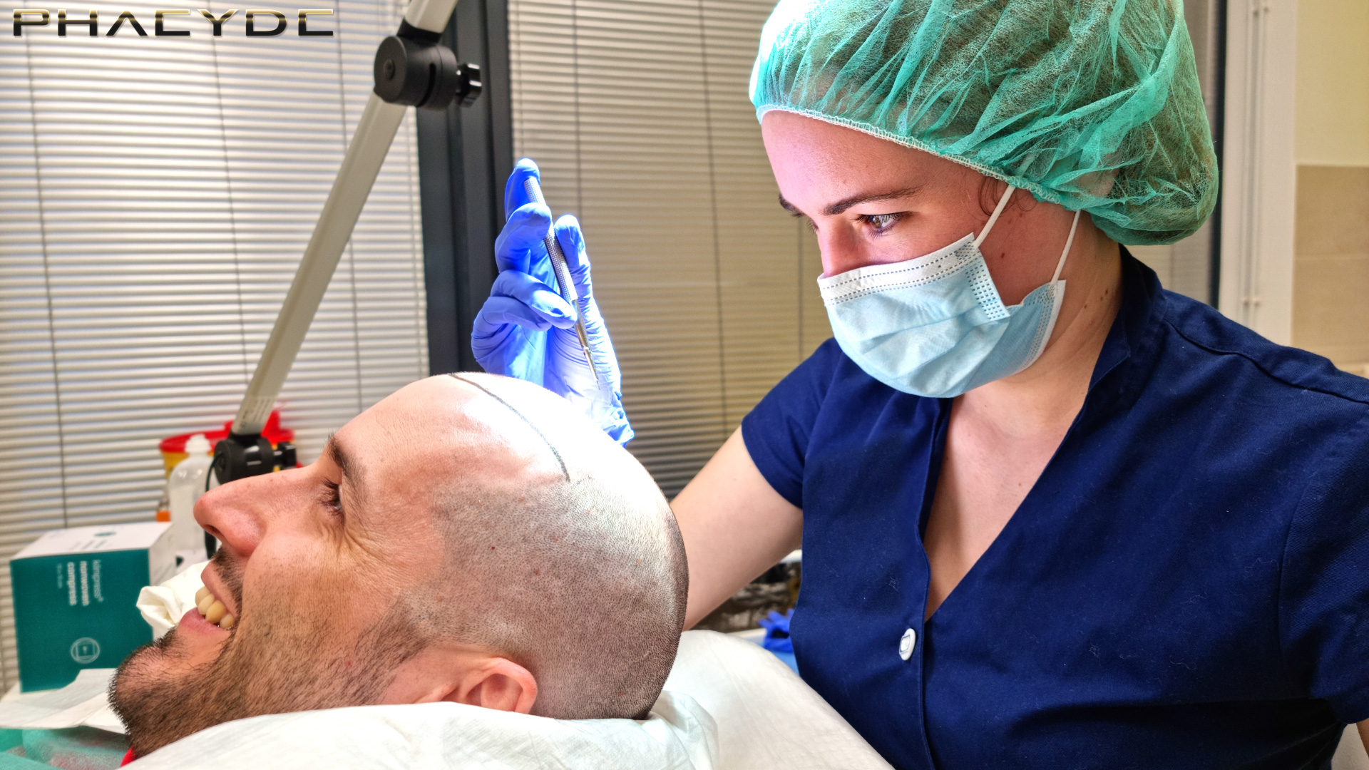 Hair Transplant Procedure at the Phaeyde Clinic